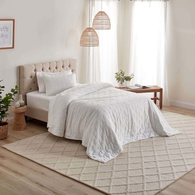 Anne Klein Torringford Quilt Set, Lightweight Bedspread Summer Quilt for All Season