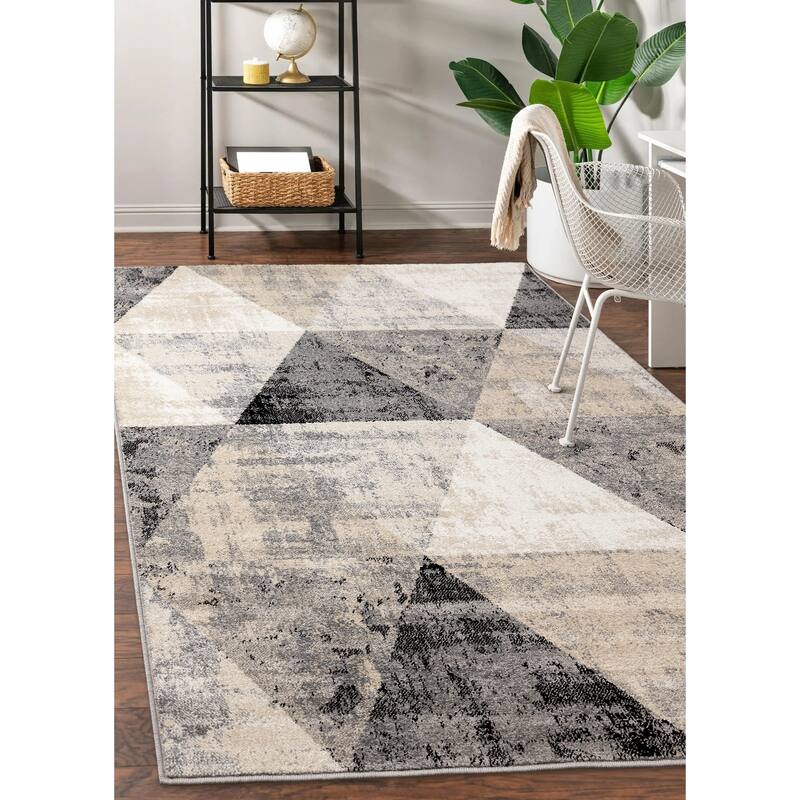 Covington Collection - Cream/Beige Distressed Triangles Rug