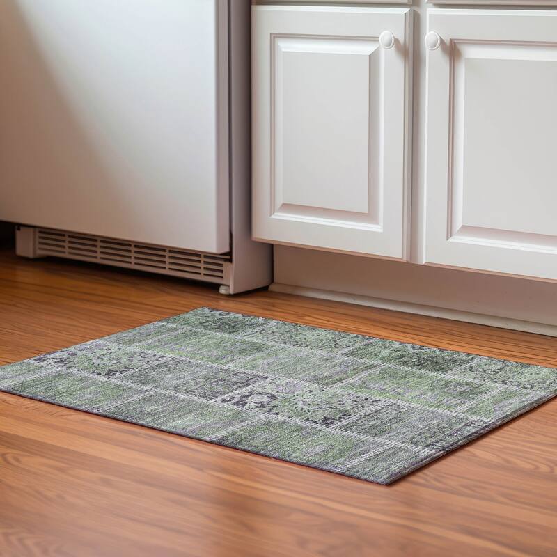 Premium Washable Super Soft Vintage Patchwork Mayfield Rug - Green - 1' 8" x 2' 6" - Rectangle