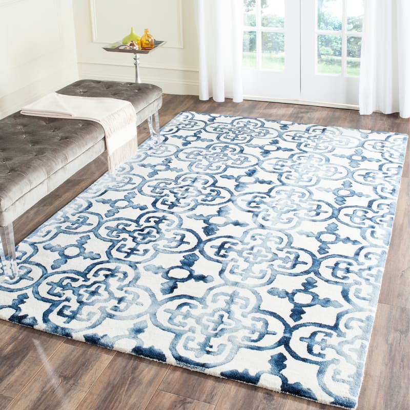 SAFAVIEH Handmade Dip Dye Reintraut Watercolor Vintage Boho Wool - 4' x 6' - Ivory/Navy - Runner/Rectangle