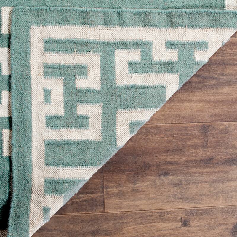 SAFAVIEH Handmade Flatweave Dhurries Ranjeeta Modern Moroccan Wool Rug
