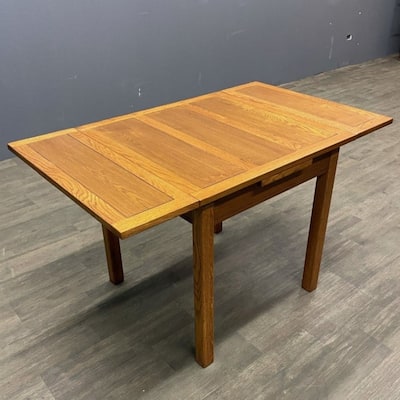 Mission Oak Kitchen Table With 2 Leaves - 2 Stain Options