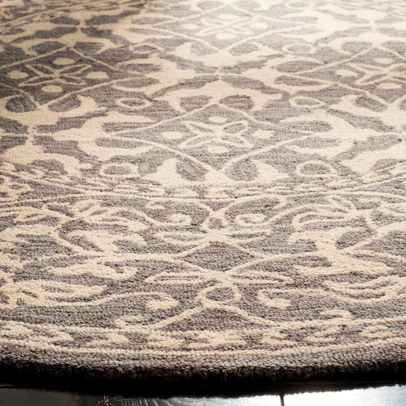 SAFAVIEH Handmade Suzani Danyelle Boho Tribal Wool Rug