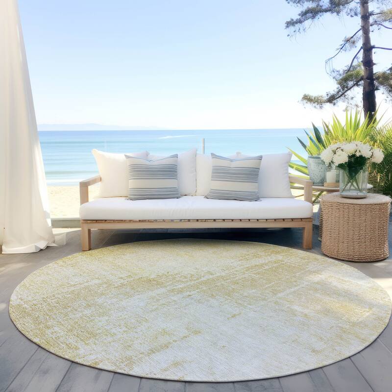 Machine Washable Indoor/ Outdoor Chantille Abstract Ombre Rug - Gold - 8' x 8'