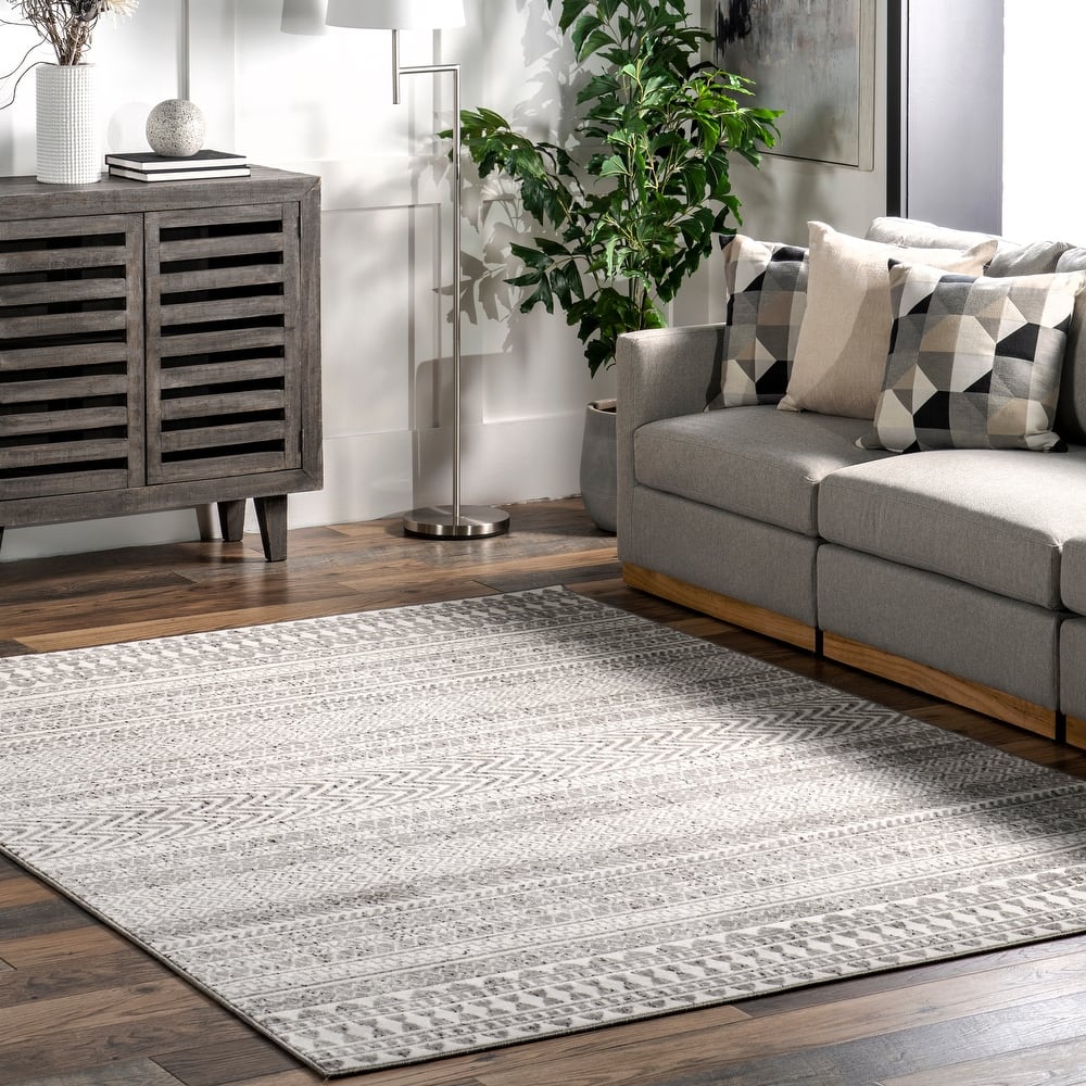 Nuloom Catherina Transitional Geometric Area Rug