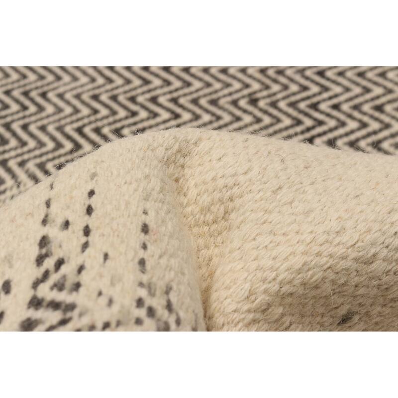 Nevada Cream Kilim 5'5" x 8'1" - 5'5 x 8'1