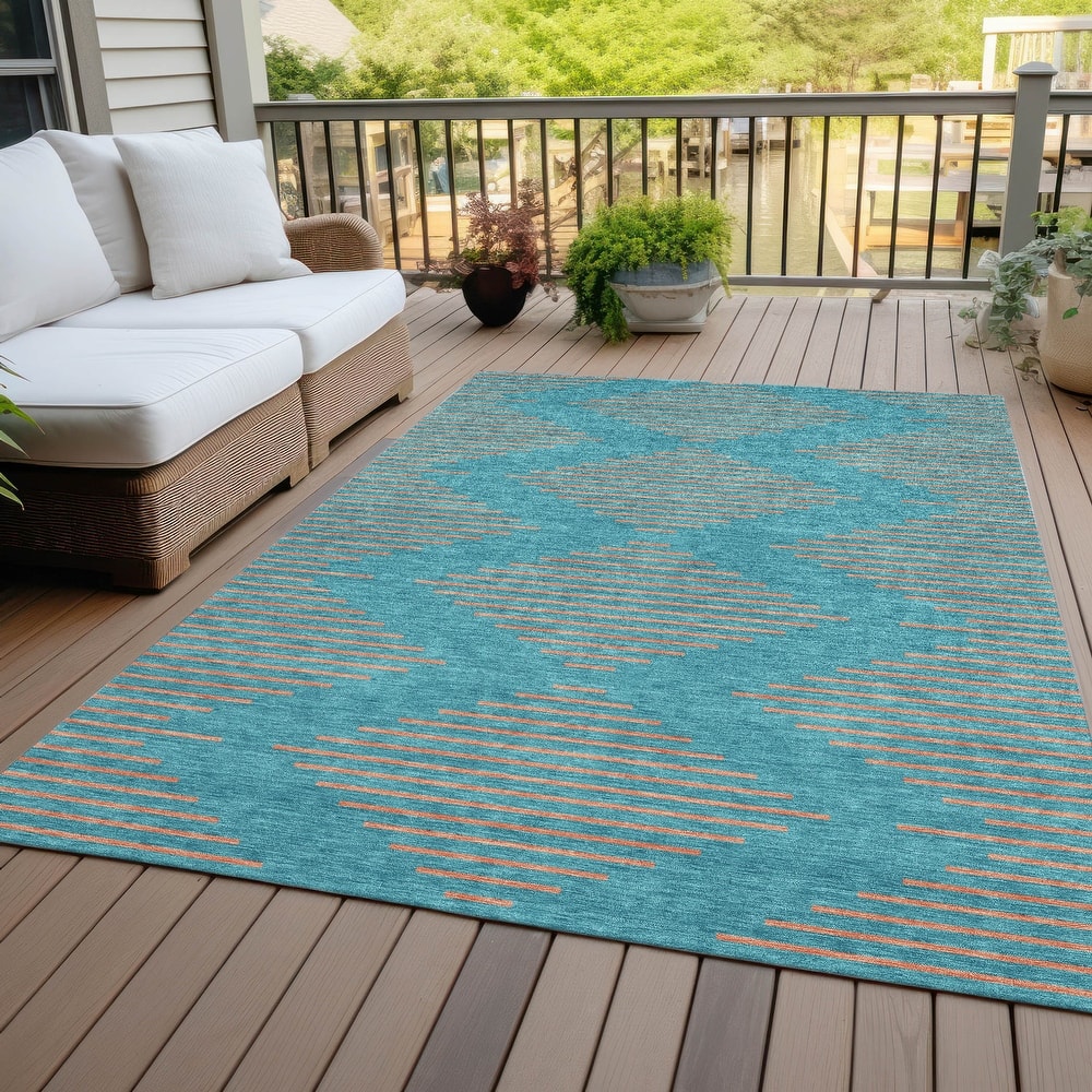 Machine Washable Indoor/ Outdoor Contemporary Geo Chantille Rug