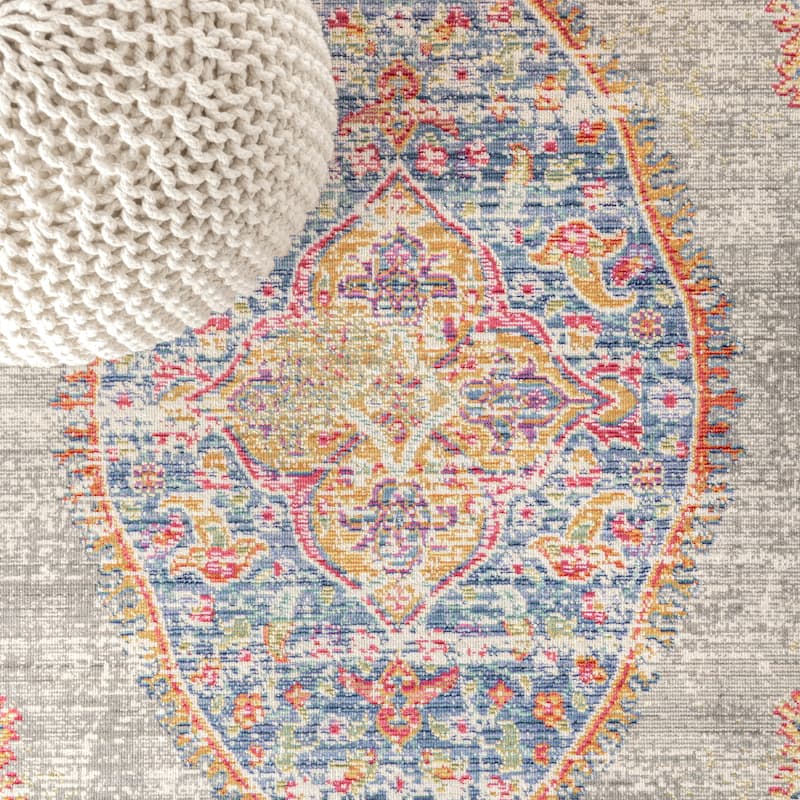 JONATHAN Y Flori Medallion Area Rug