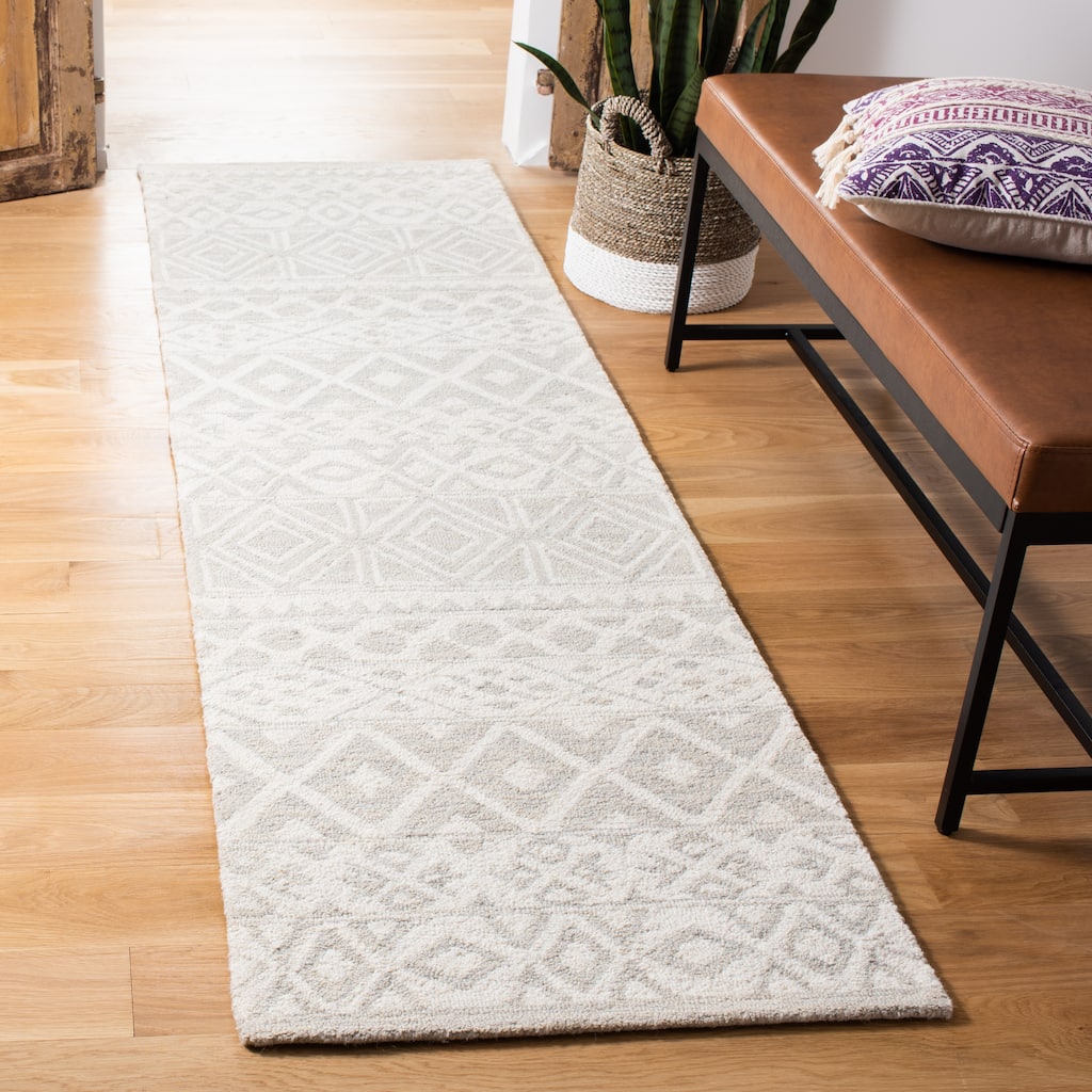 SAFAVIEH Handmade Blossom Eirin Modern Floral Wool Rug