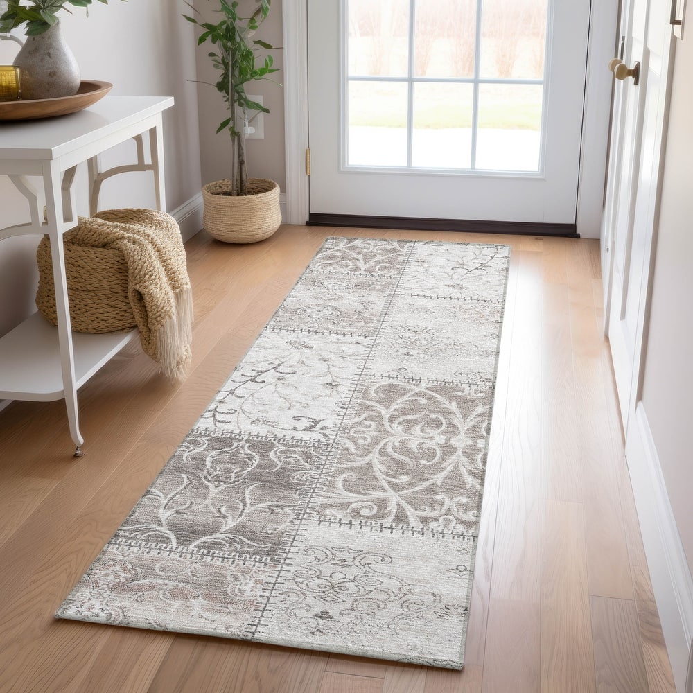Machine Washable Indoor/ Outdoor Traditional Patchwork Chantille Rug