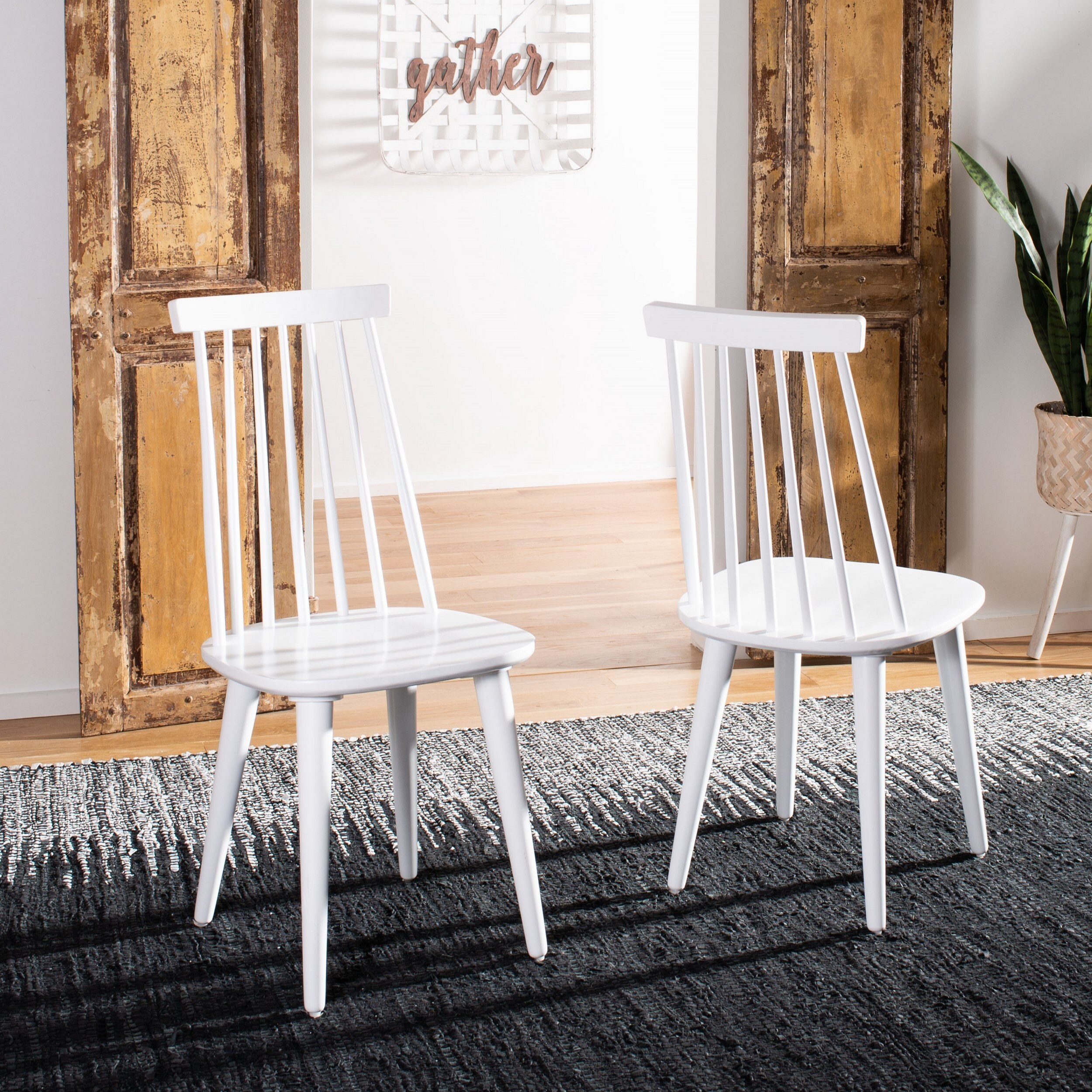 Shop Safavieh Dining Country Burris White Wood Dining Chairs Set Of 2 17 3 X 20 7 X 36 Overstock 10353797