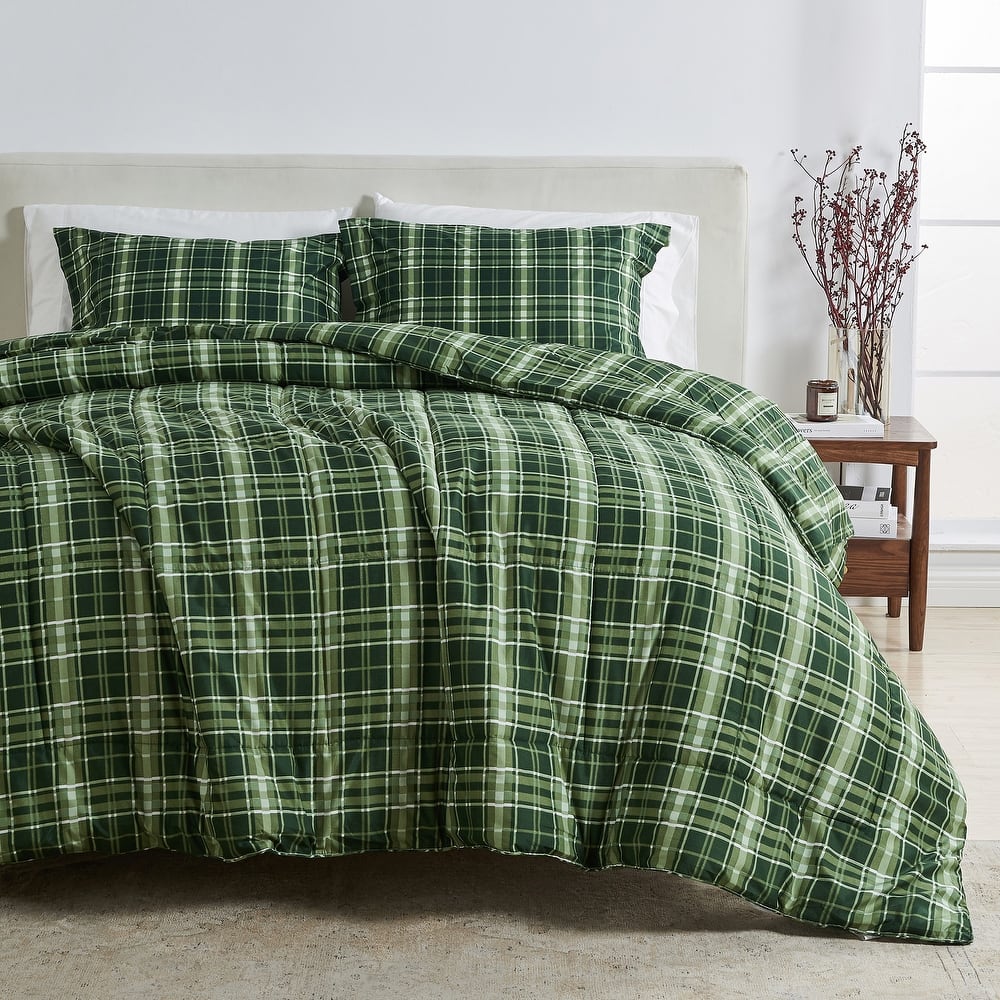 Linery & Co. Holiday Down Alternative Comforter and Sham Set