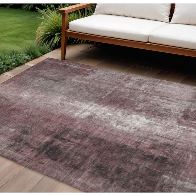 HomeRoots Abstract Transitional Rectangle Outdoor Rug - 8' X 10'
