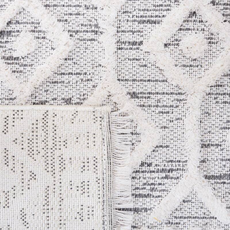 SAFAVIEH Augustine Vaili Moroccan Boho Fringe Rug