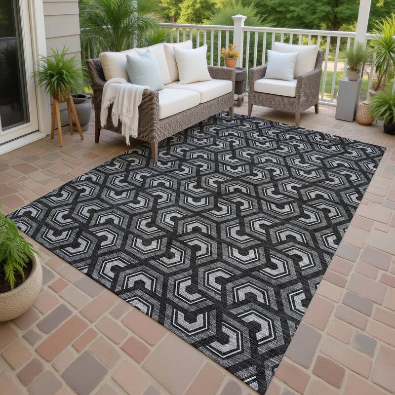Machine Washable Indoor/ Outdoor Modern Zoa Chantille Rug - Black - 10' x 14'