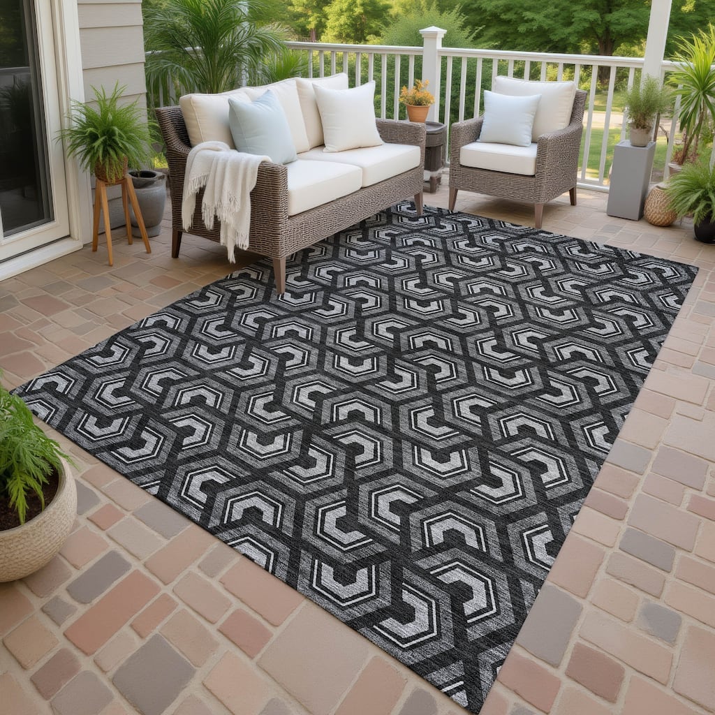 Machine Washable Indoor/ Outdoor Modern Zoa Chantille Rug