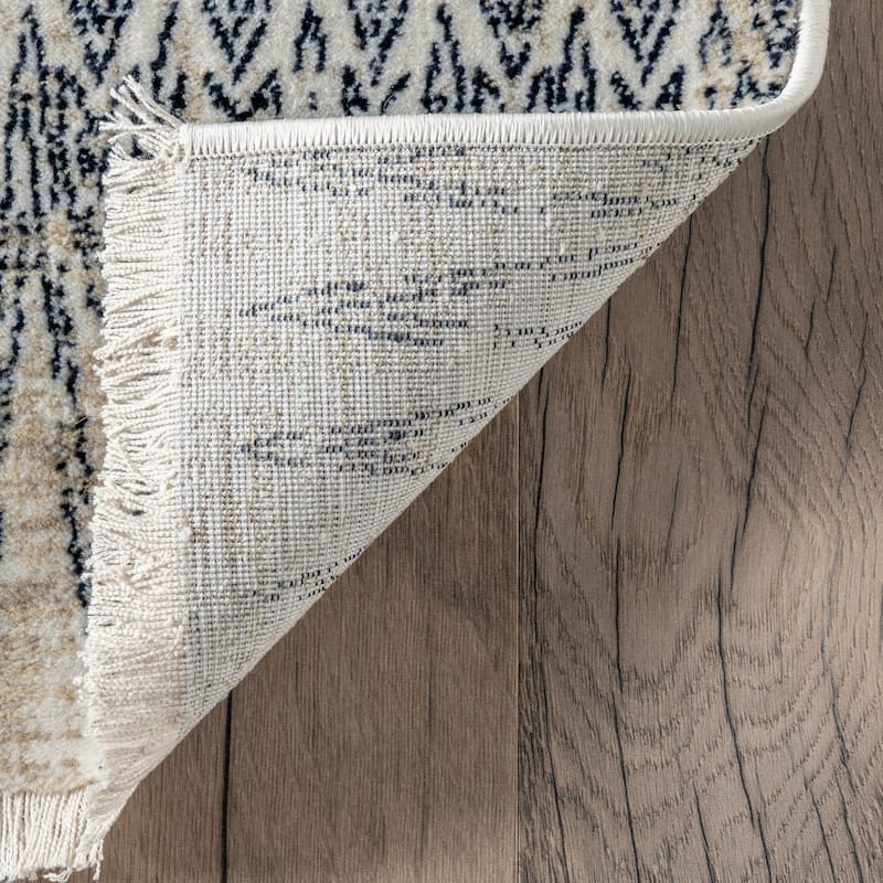 Nuloom Janene Tribal Banded Fringe Area Rug