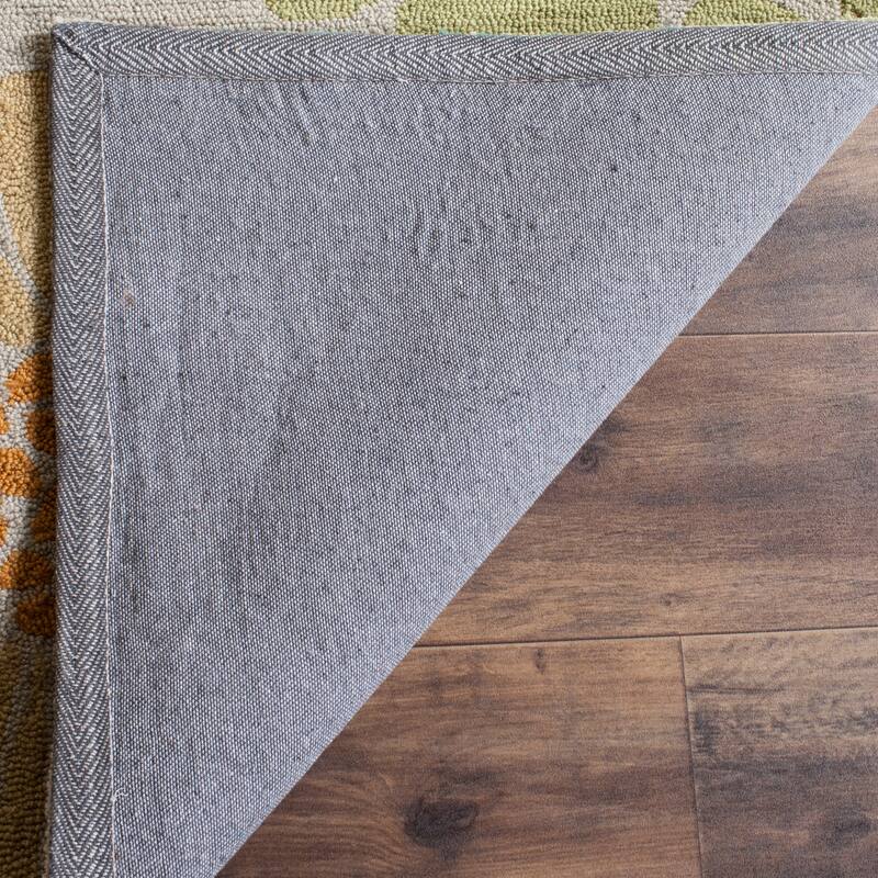 SAFAVIEH Handmade Four Seasons Alissa Floral Rug