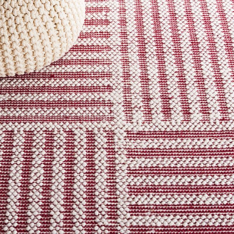 SAFAVIEH Handmade Natura Reagan Geometric Wool Rug