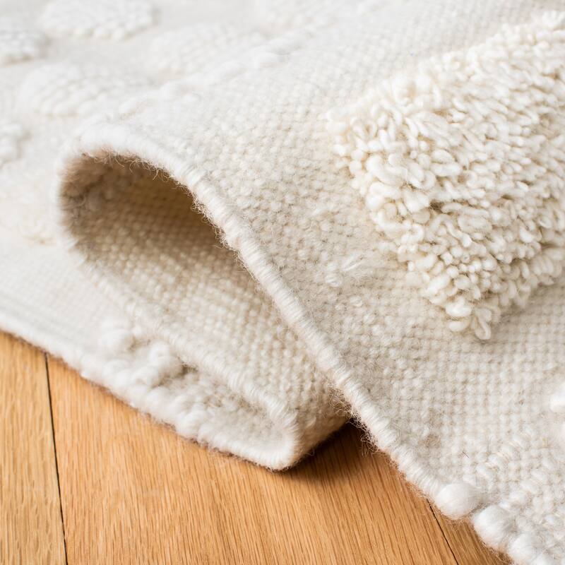SAFAVIEH Handmade Natura Deniece Wool Rug
