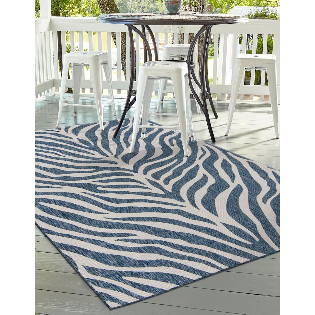 Outdoor Gallery Collection Area Rug