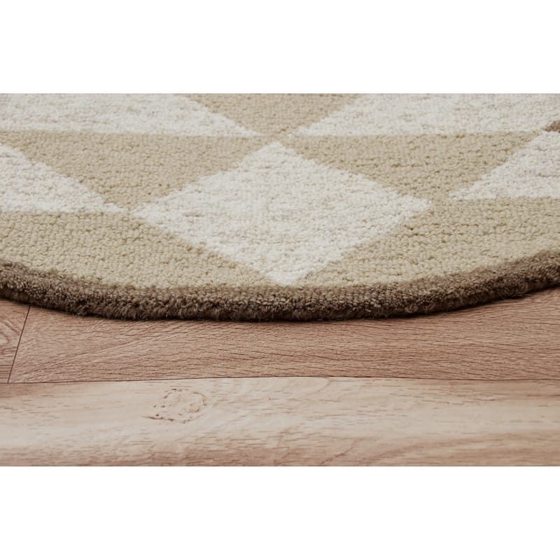 Sevita Rustic Southwestern Geometric Round Rug