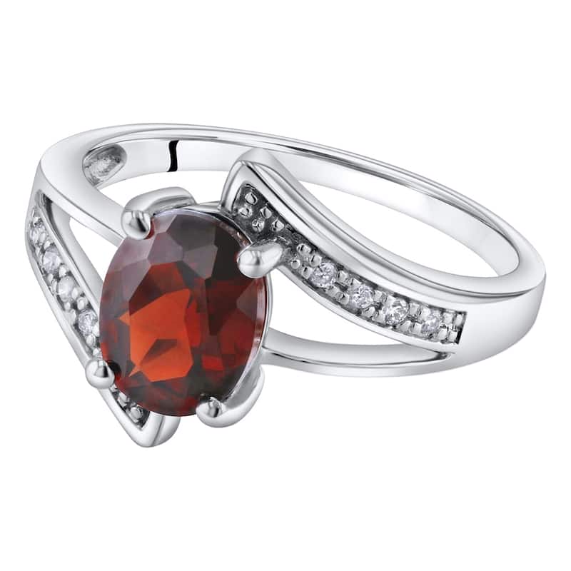 14k White Gold 1.54ct Garnet and Diamond Ring