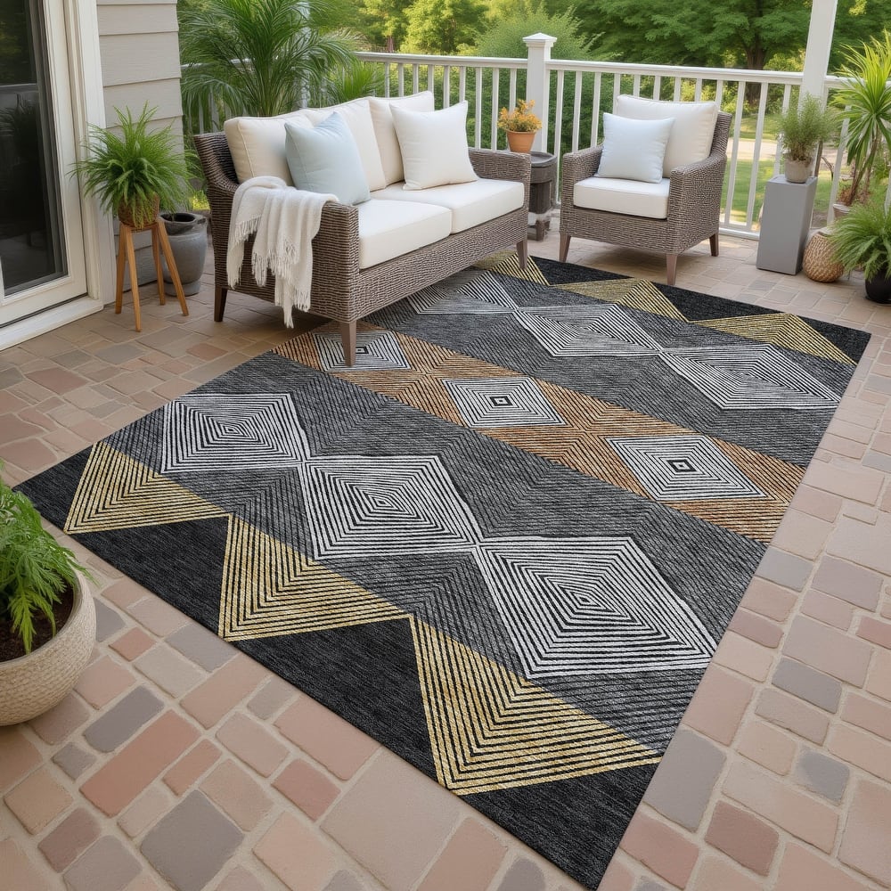 Machine Washable Indoor/ Outdoor Modern Mission Chantille Rug