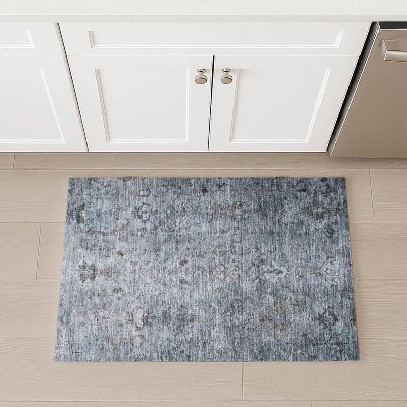 Machine Washable Indoor/ Outdoor Traditional Serenity Chantille Rug