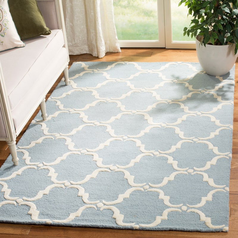 SAFAVIEH Handmade Cambridge Aygun Modern Wool Rug - 6' x 9' - Blue/Ivory