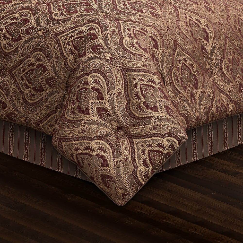 Five Queens Court Odette Comforter Set