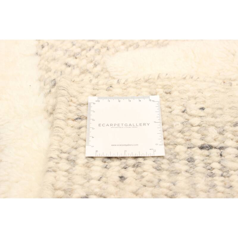 ECARPETGALLERY Hand-knotted Tangier Cream Wool Rug - 5'0 x 7'11