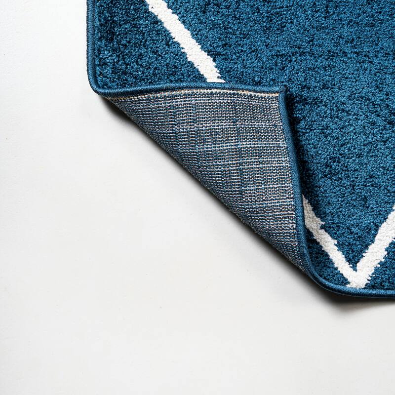 JONATHAN Y Viscon Minimalist Diamond Trellis Area Rug