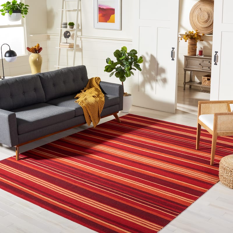 SAFAVIEH Handmade Striped Kilim Torrie Casual Wool Rug - 8' x 10' - Red