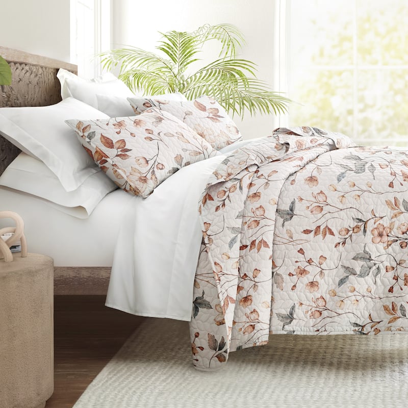 Becky Cameron All Season 3 Piece Patterned Quilt Set