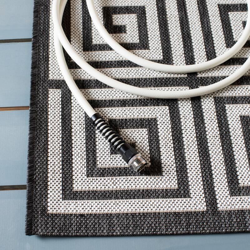 SAFAVIEH Beach House Anarsija Indoor/ Outdoor Waterproof Patio Backyard Rug