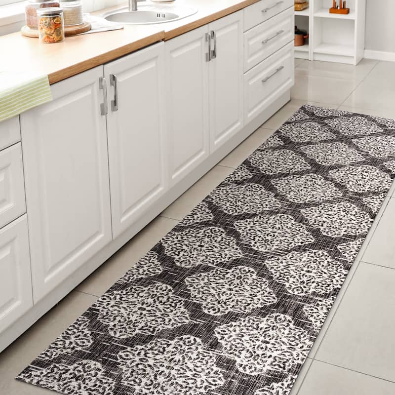 JONATHAN Y Arabesque Ornate Medallions Indoor/Outdoor Area Rug
