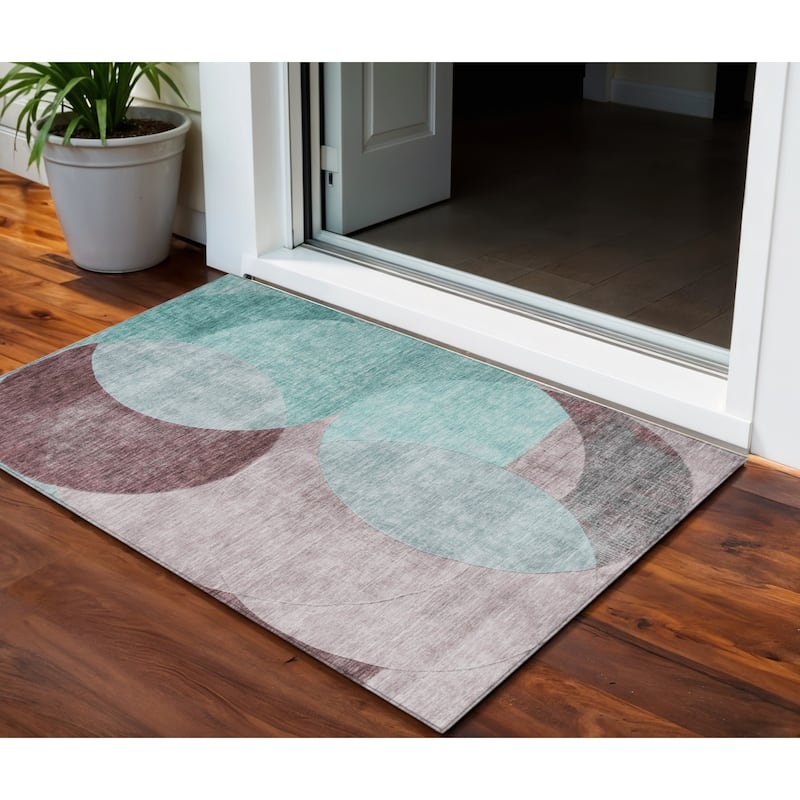 HomeRoots Geometric Transitional Rectangle Outdoor Rug - 3' x 5'