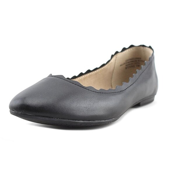 Shop Amelia Grace Wynne Women Round Toe Leather Black
