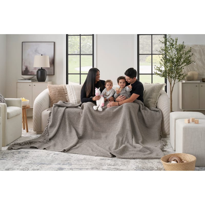 Mina Victory Lifestyle ZH225 Woven Chenille 70" x 103" White Indoor