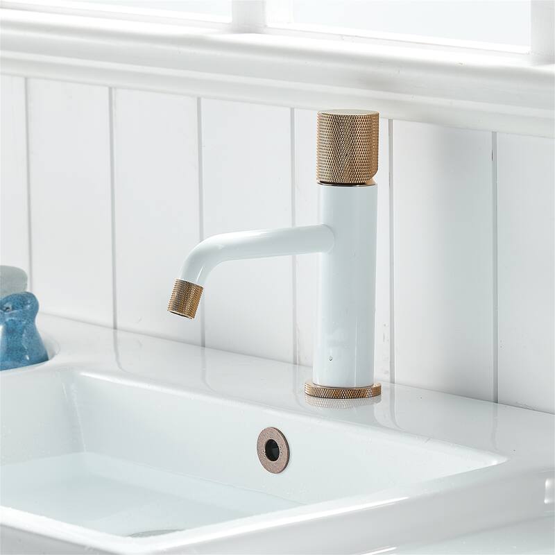 Modern Brass Single Handle Bathroom Basin Faucet Design Deck Mounted Water Mixer Tap