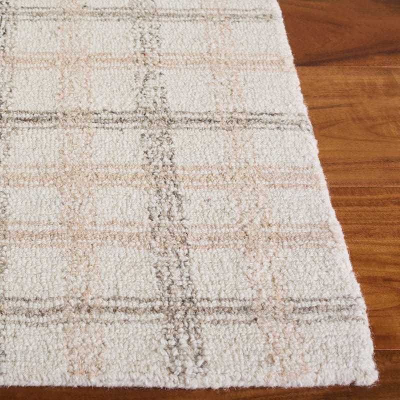 SAFAVIEH Handmade Ebony Sufiya Plaid Wool Rug