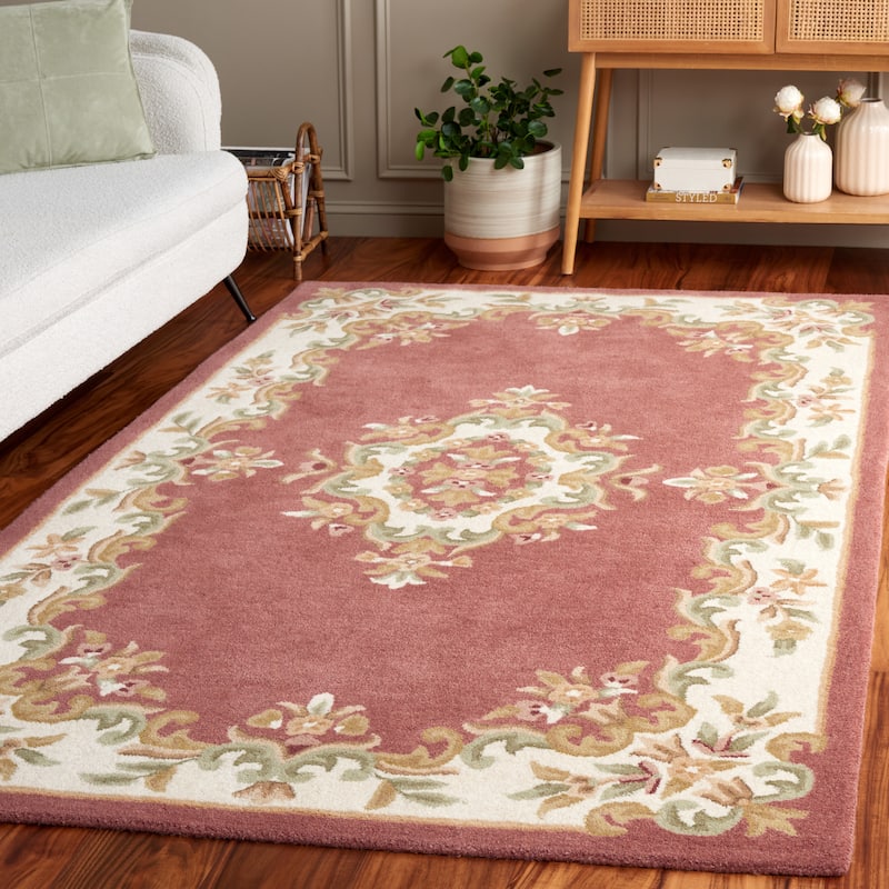 SAFAVIEH Handmade Aubusson Hale Traditional Wool Rug. - 3' x 5' - Pink/Ivory