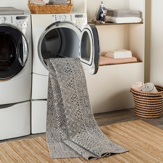 Livabliss Lavadora Global Geometric Machine Washable Boho Area Rug