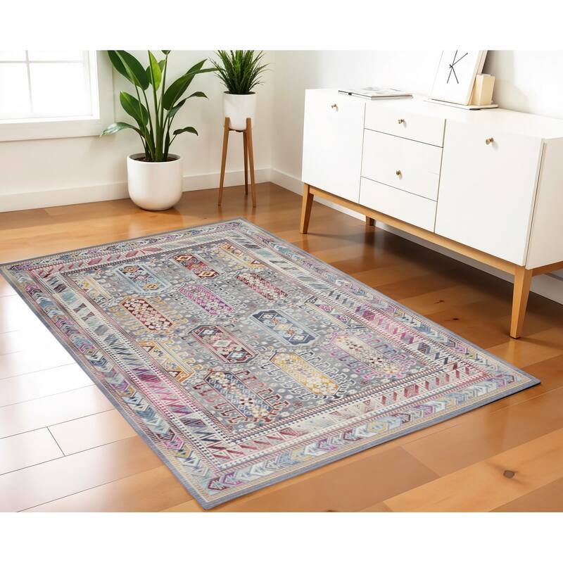 HomeRootsFloral Bohemian Rectangle Area Rug - 72' X '48' X '0.5 - 72' X '48' X '0.5 - Ivory/Red/Gray
