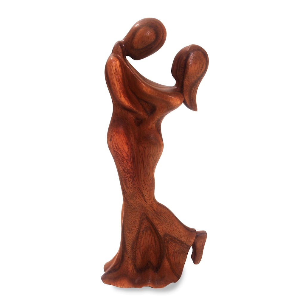 Handmade Romantic Embrace Wood sculpture (Indonesia)