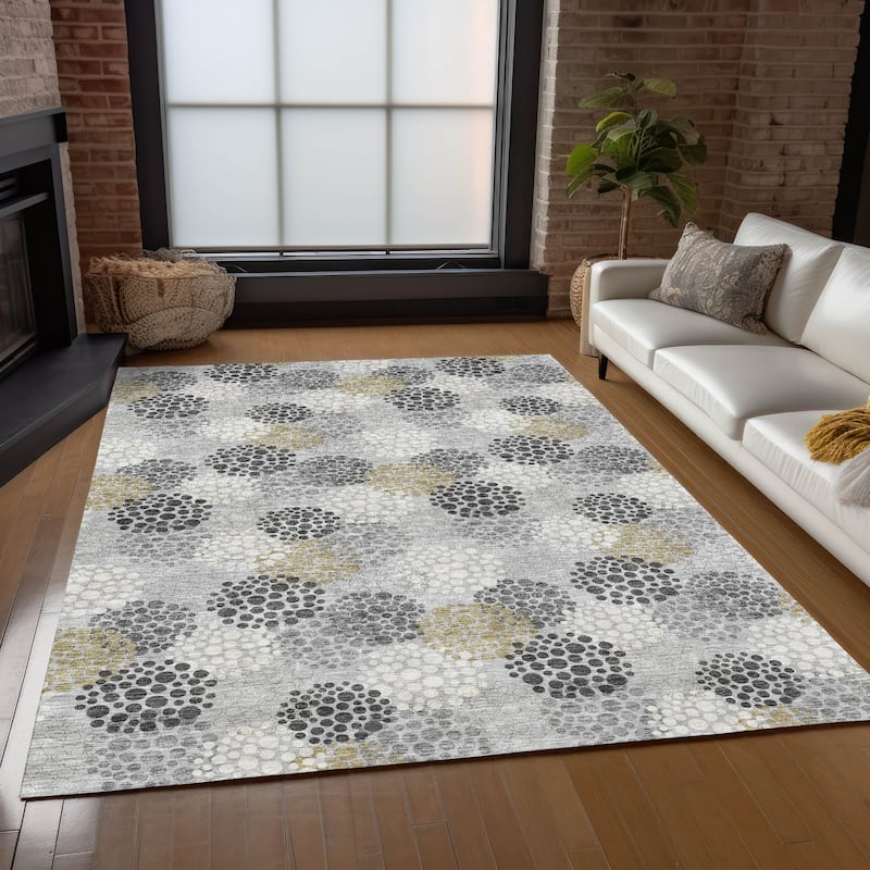 Machine Washable Indoor/ Outdoor Chantille Modern Bubbles Rug
