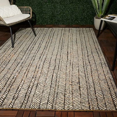 Yates Contemporary Indoor/Outdoor Area Rug