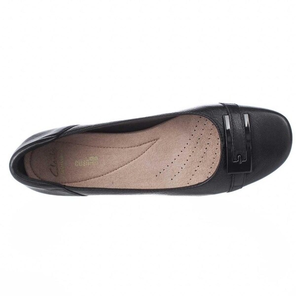 clarks blanche west