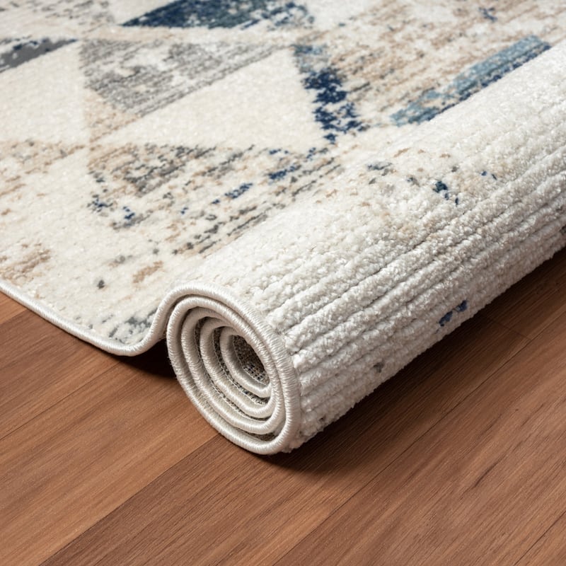 Taviv Geometric Area Rug By HomeRoots - 8' x 10'